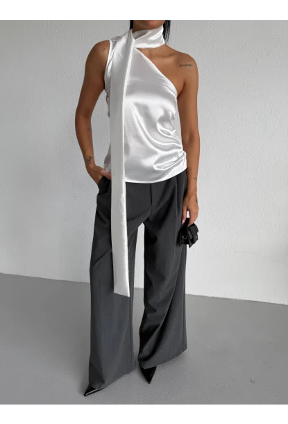 Yaka Detay Saten Bluz Beyaz