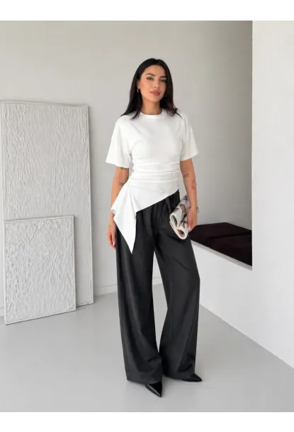 Beyaz Asimetrik Drapeli Modern Basic Bluz