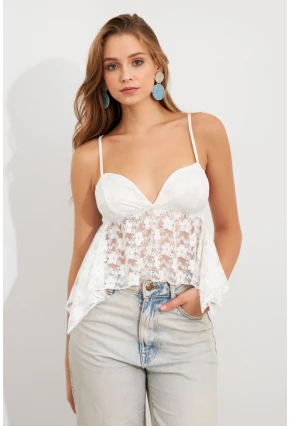 Kadın Beyaz Askılı Dantel Crop Bluz MTK13458