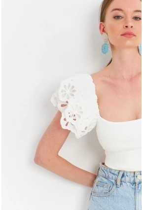 Kadın Beyaz Brode Crop Bluz TPG08