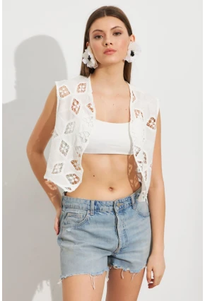 Kadın Beyaz Nakışlı Crop Yelek ZH110