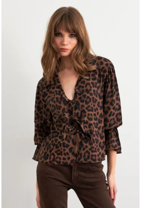 Kadın Camel-Siyah Bağlama Detaylı Leopar Gömlek FS9340