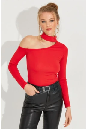 Kadın Kırmızı Tek Omuz Kaşkorse Bluz CG53