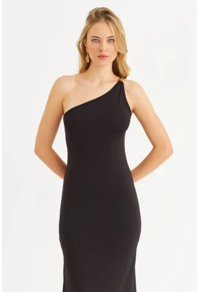 Kadın Siyah Çapraz Yaka Aksesuarlı Midi Elbise EY3088