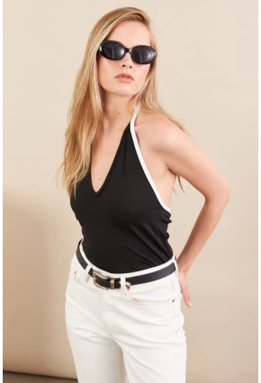 Kadın Siyah Kontrast Biyeli V Yaka Bluz EY3103