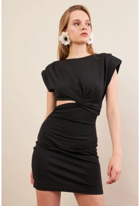 Kadın Siyah Omuzları Vatkalı Pencereli Mini Elbise İRE103