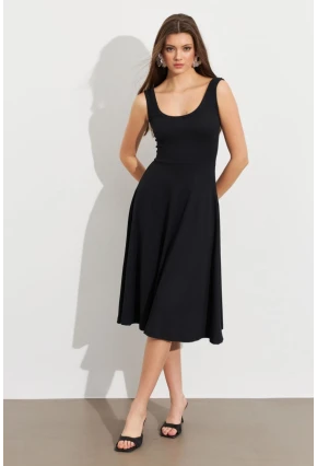 Kadın Siyah Ön Arka U Çan Etekli Midi Elbise DMR470