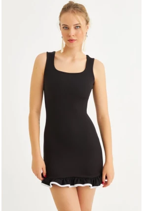 Kadın Siyah Volanlı Kare Yaka Mini Elbise FRY2297