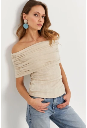 Kadın Taş Kolsuz Madonna Yaka Bluz TF51