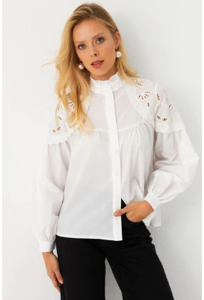 Kadın Beyaz Nakışlı Gömlek MQS2093