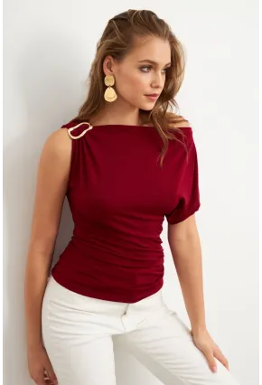 Kadın Bordo Aksesuarlı Asimetrik Kol Bluz VA102