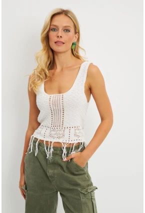 Kadın Ekru Ajurlu Püsküllü Triko Bluz YV228