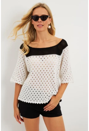 Kadın Ekru Ajurlu Triko Bluz YV230