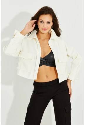 Kadın Ekru Kaşe Cepli Kısa Ceket PP2444