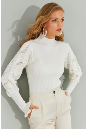 Kadın Ekru Kolları Ajurlu Triko Bluz SMT218