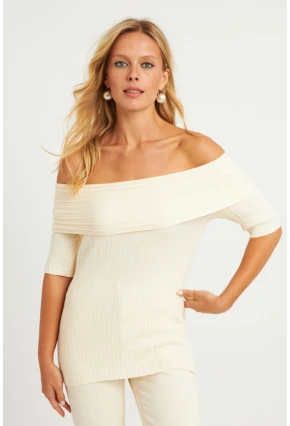 Kadın Ekru Madonna Yaka Triko Bluz KZ538
