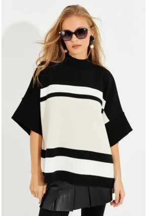 Kadın Ekru-Siyah Panço Kazak SF2513