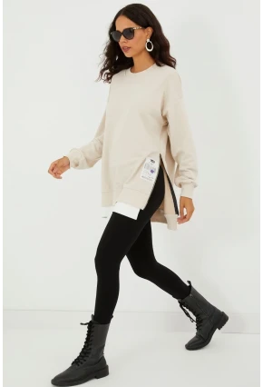 Kadın Ekru Yanları Fermuarlı Oversize Sweatshirt BK231095