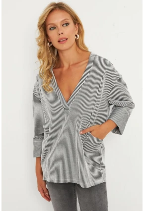 Kadın Gri Çizgili Cepli Sweatshirt TF01