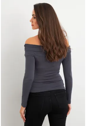 Kadın Gri Halka Aksesuarlı Madonna Yaka Crop Bluz RLO3043