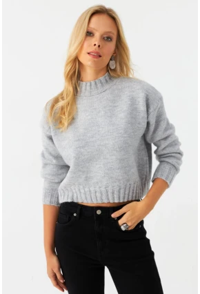 Kadın Gri Kısa Triko Kazak YV301