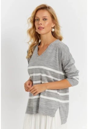 Kadın Gri V Yaka Çizgili Triko Kazak YİL550