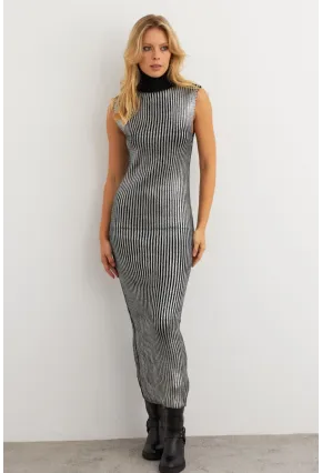 Kadın Gümüş Rengi Varaklı Balıkçı Maxi Elbise RM599