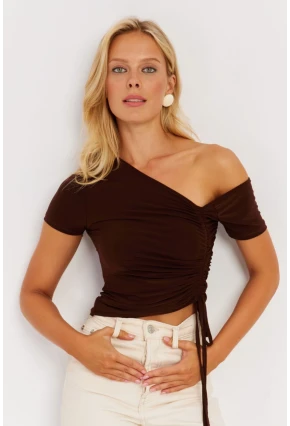 Kadın Kahverengi Asimetrik Yaka Asansörlü Bluz GÇ162