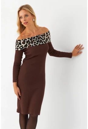 Kadın Kahverengi Leopar Bloklu Madonna Yaka Midi Elbise AYD395