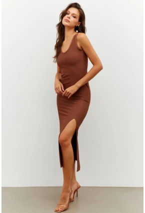 Kadın Kahverengi Yırtmaçlı Midi Elbise RMZ20950