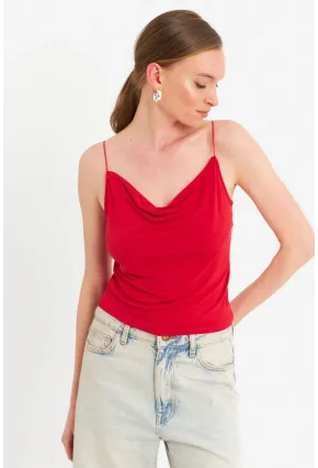 Kadın Kırmızı Degaje Yaka Basic Askılı Bluz YDF101