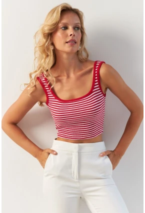 Kadın Kırmızı Kare Yaka Çizgili Bluz XL2036