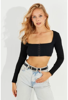 Kadın Siyah Agraflı Kaşkorse Crop Bluz EY2571