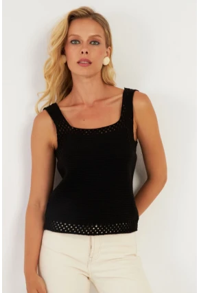 Kadın Siyah Ajurlu Triko Bluz YV258