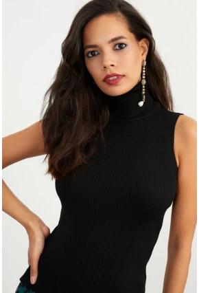 Kadın Siyah Balıkçı Bluz YV97