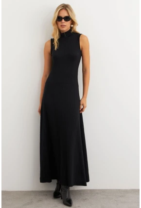 Kadın Siyah Basic Maxi Elbise TF29