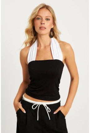 Kadın Siyah-Beyaz Sırtı Açık Kontrast Bluz EY2834