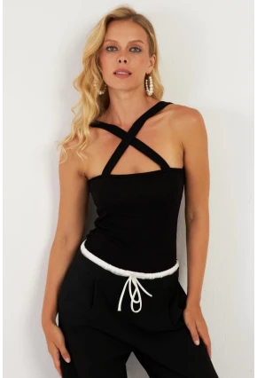 Kadın Siyah Çapraz Yaka Bluz EY2846