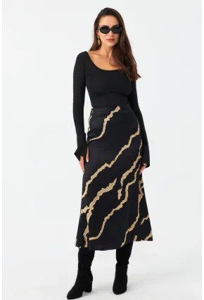 Kadın Siyah Desenli Saten Etek MCAR1060