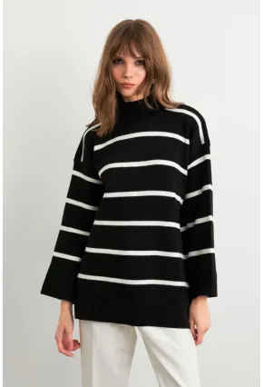 Kadın Siyah-Ekru Çizgili Triko Kazak YİL568