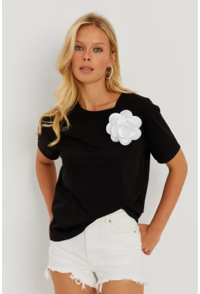 Kadın Siyah Gül Aksesuarlı T-Shirt SF12721