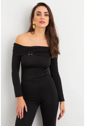 Kadın Siyah Halka Aksesuarlı Madonna Yaka Crop Bluz RLO3043