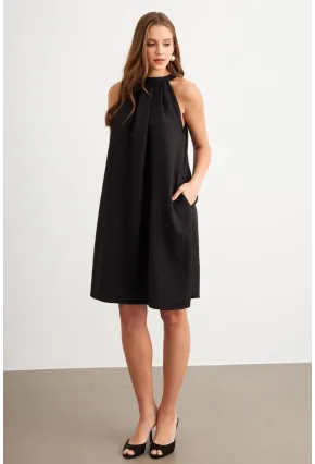 Kadın Siyah Halter Yaka Midi Elbise NH5029