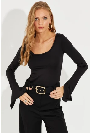 Kadın Siyah İspanyol Kol Sırt Bağlamalı Bluz EY2581