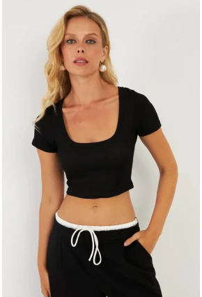 Kadın Siyah Kare Yaka Crop Bluz CG360