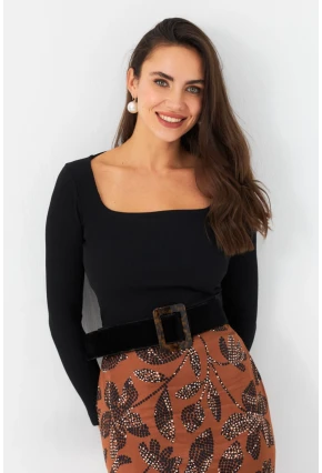 Kadın Siyah Kare Yaka Kaşkorse Bluz GA101