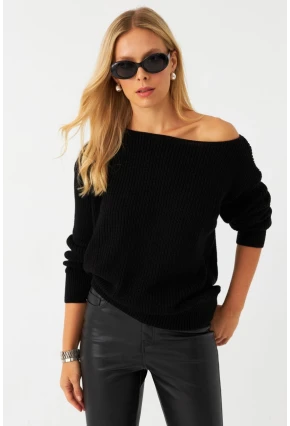 Kadın Siyah Kayık Yaka Kazak AYD392