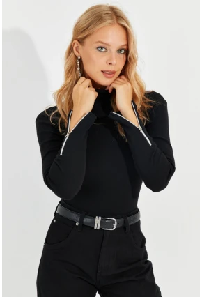 Kadın Siyah Kolları Fermuarlı Kaşkorse Balıkçı Bluz MEY2567