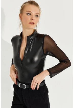 Kadın Siyah Kolları Tül Suni Deri Body NH74