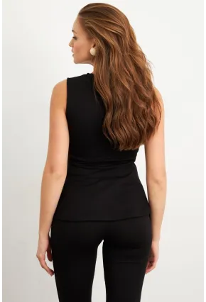 Kadın Siyah Kolsuz Peplum Bluz FLU7257